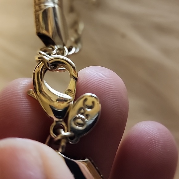 OPC Gold tone Necklace - Picture 3 of 3